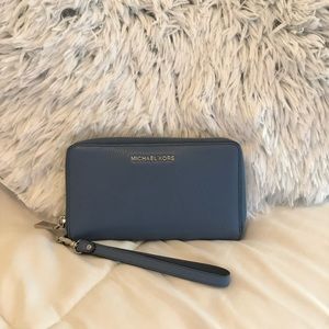 Michael Kors wristlet wallet